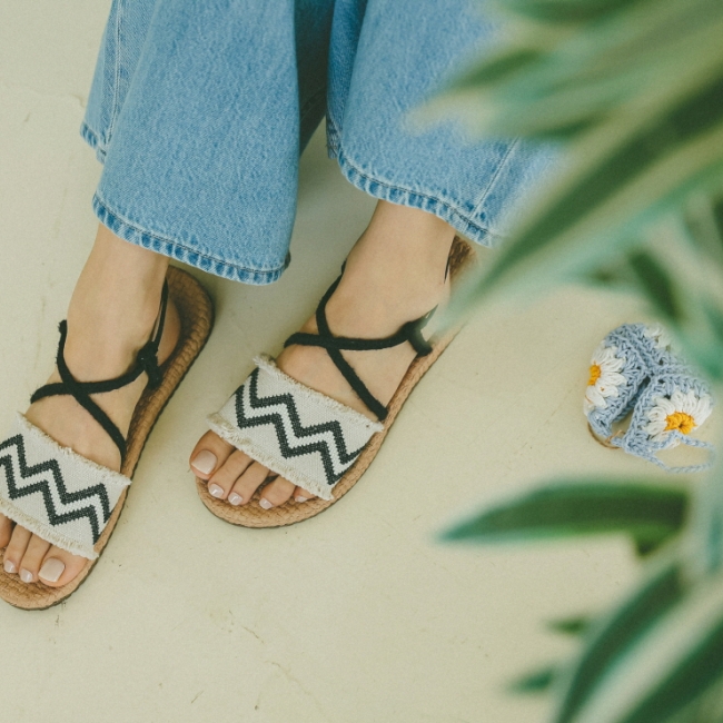 브이파다 블랙지그재그 E12  발편한 여성샌들 