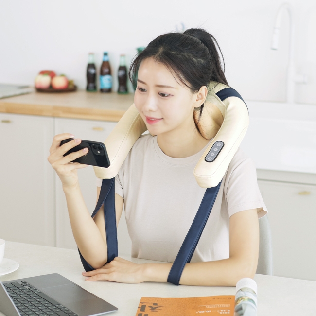 메디니스 포유넥 무선 온열 목 어깨 승모근 마사지기 MVP-705